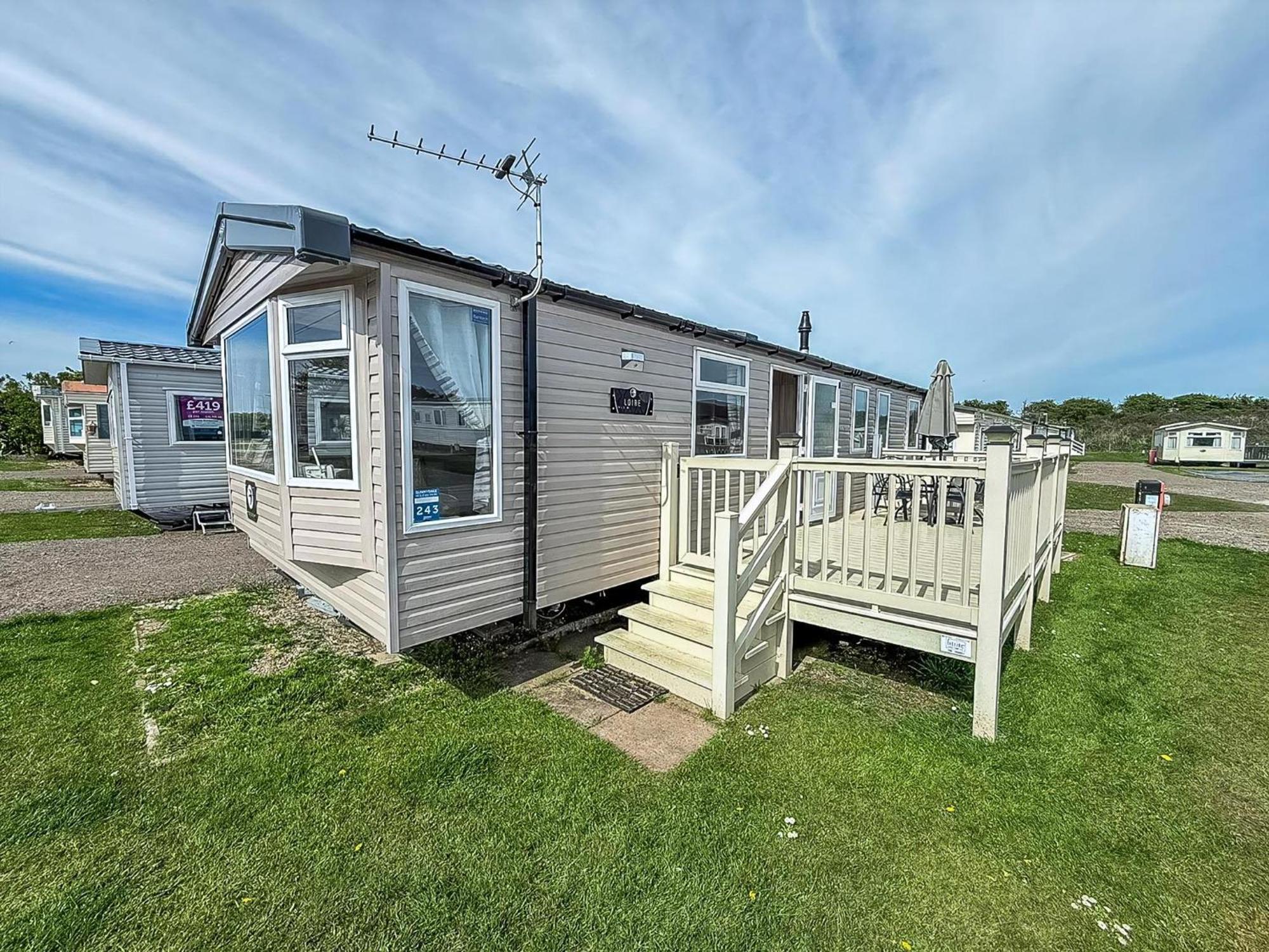 6 Berth Caravan With Decking At Sunnydale Holiday Park Ref 35243Kg Louth  Exterior foto